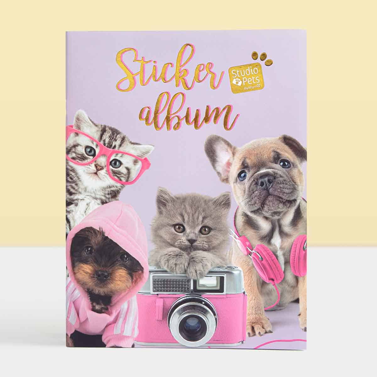 Stickerboek - met 220 stickers en 21 achtergronden