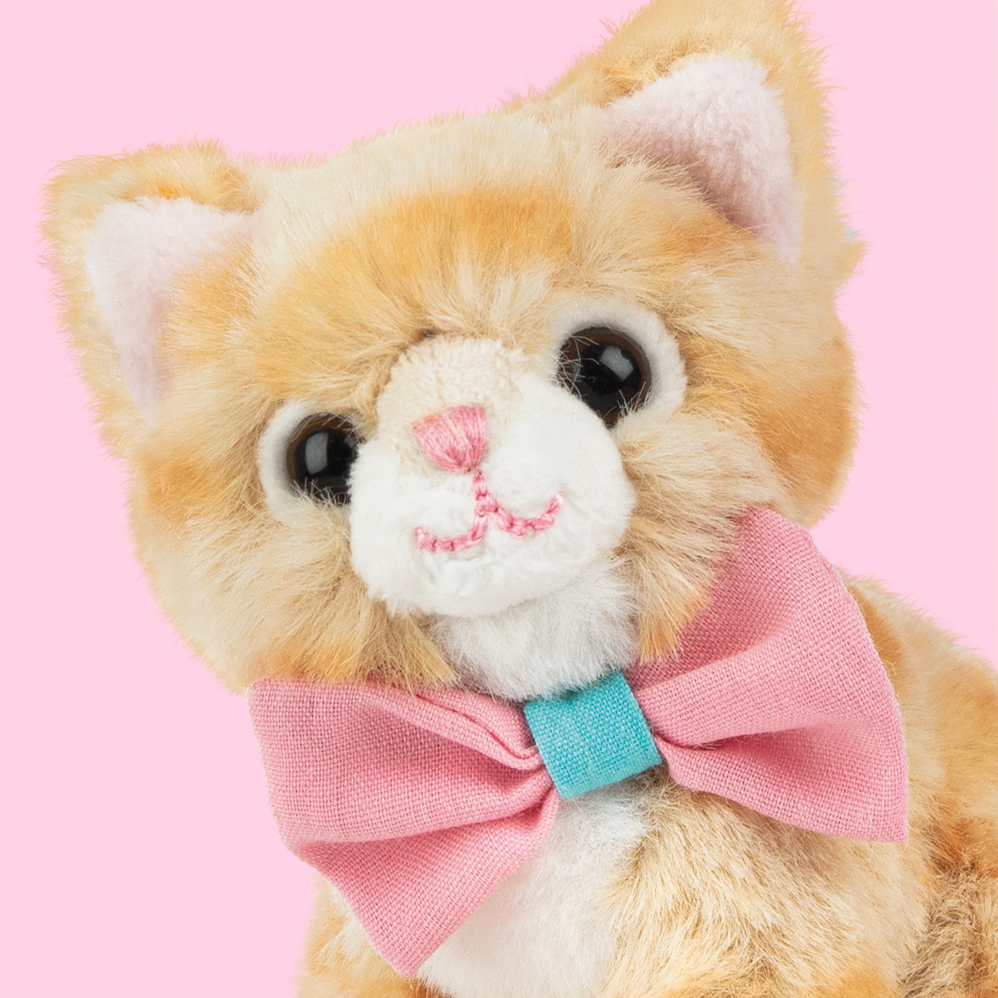 Mini Kattenknuffeltje Tommy met Koffertje - Jouw Schattige Pluche Kitten!